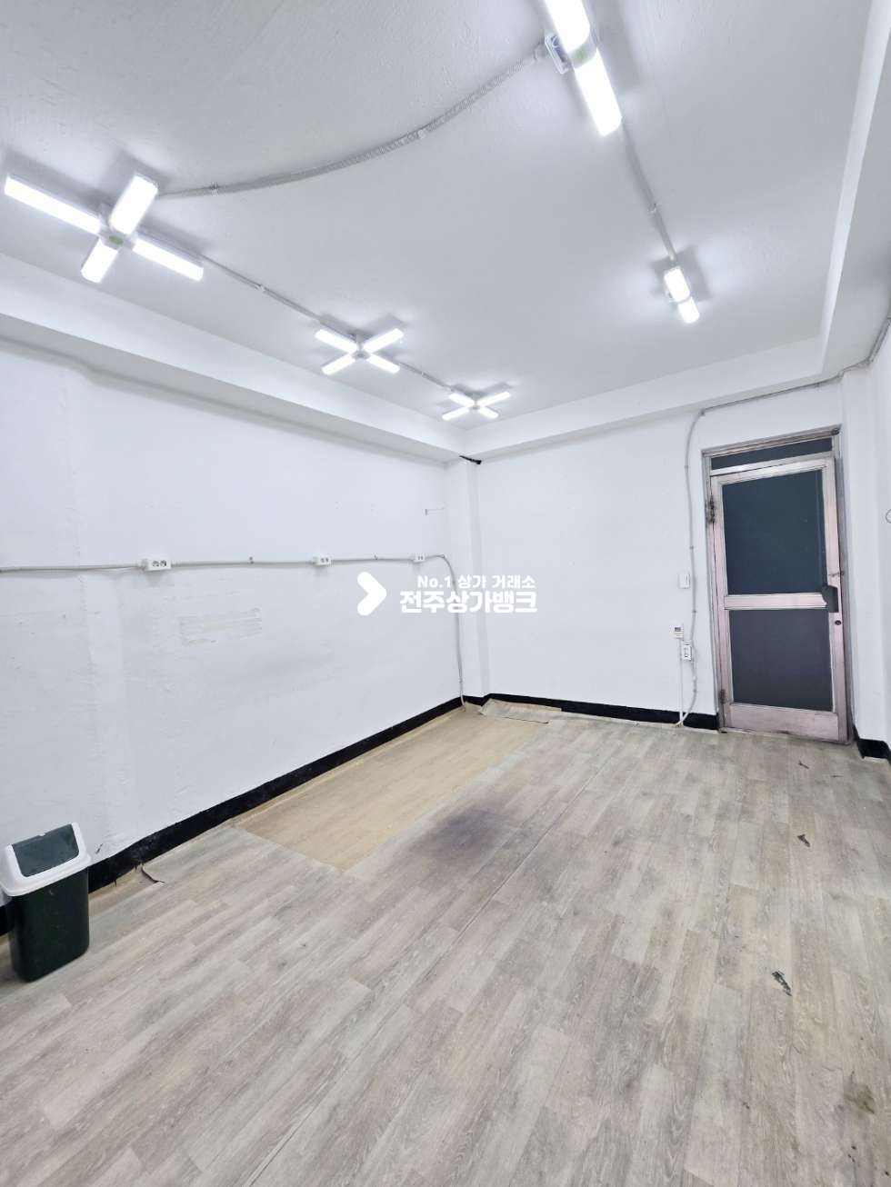 전북 전주덕진구 덕진동2가 덕진동 대로변 광고효과 정말좋은 1층상가 임대 화장실 리모델링됨 ! 즉시입주가능 월세 매물번호 15719 사진 4