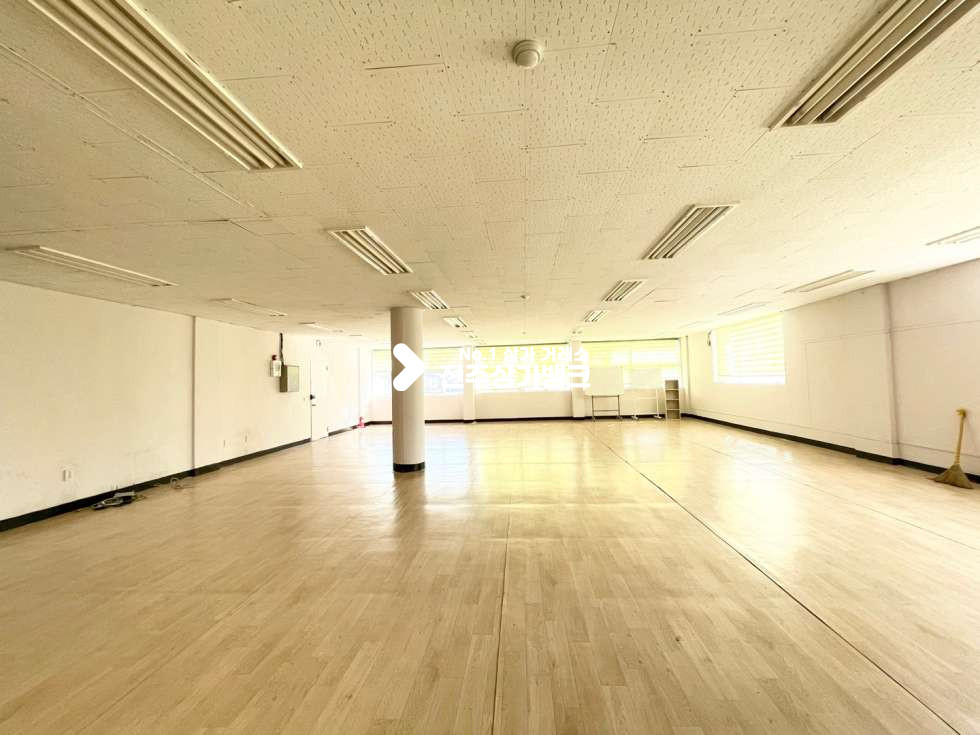 전북 전주완산구 중화산동2가 ✅위치좋은✅중화산동 ✧✧대로변3층✧✧사무실,학원✧✧자유업종가능 월세 매물번호 12006 사진 5