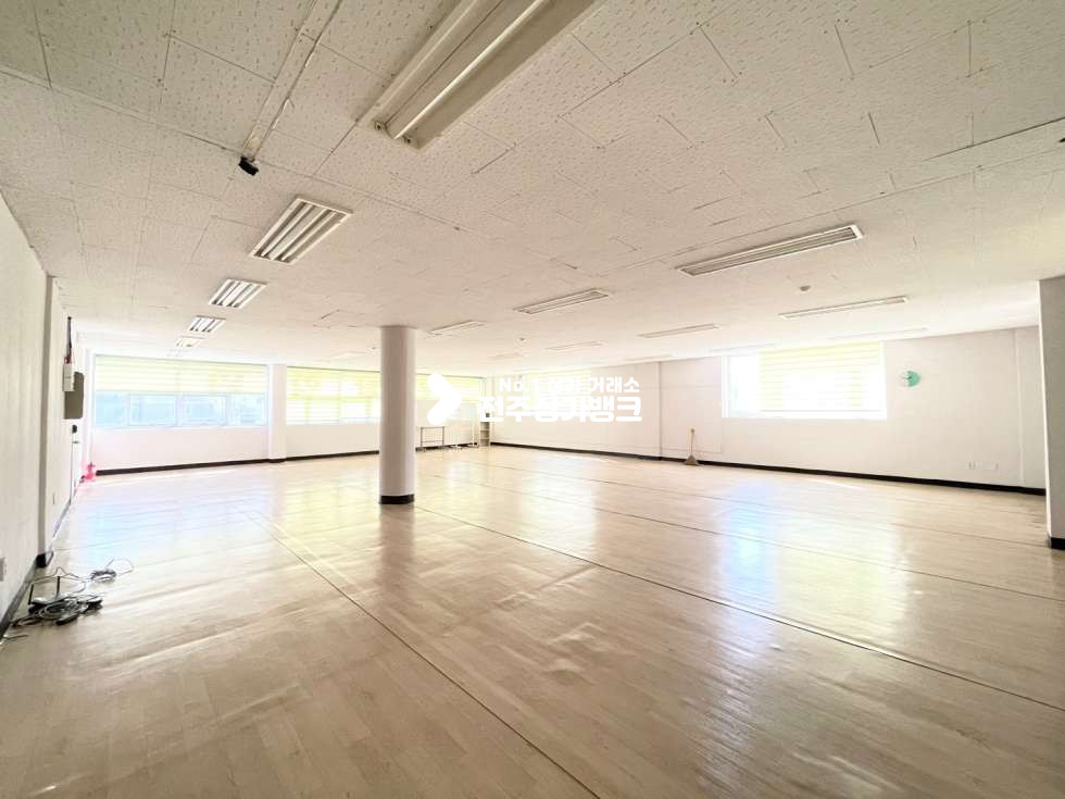 전북 전주완산구 중화산동2가 ✅위치좋은✅중화산동 ✧✧대로변3층✧✧사무실,학원✧✧자유업종가능 월세 매물번호 12006 사진 6