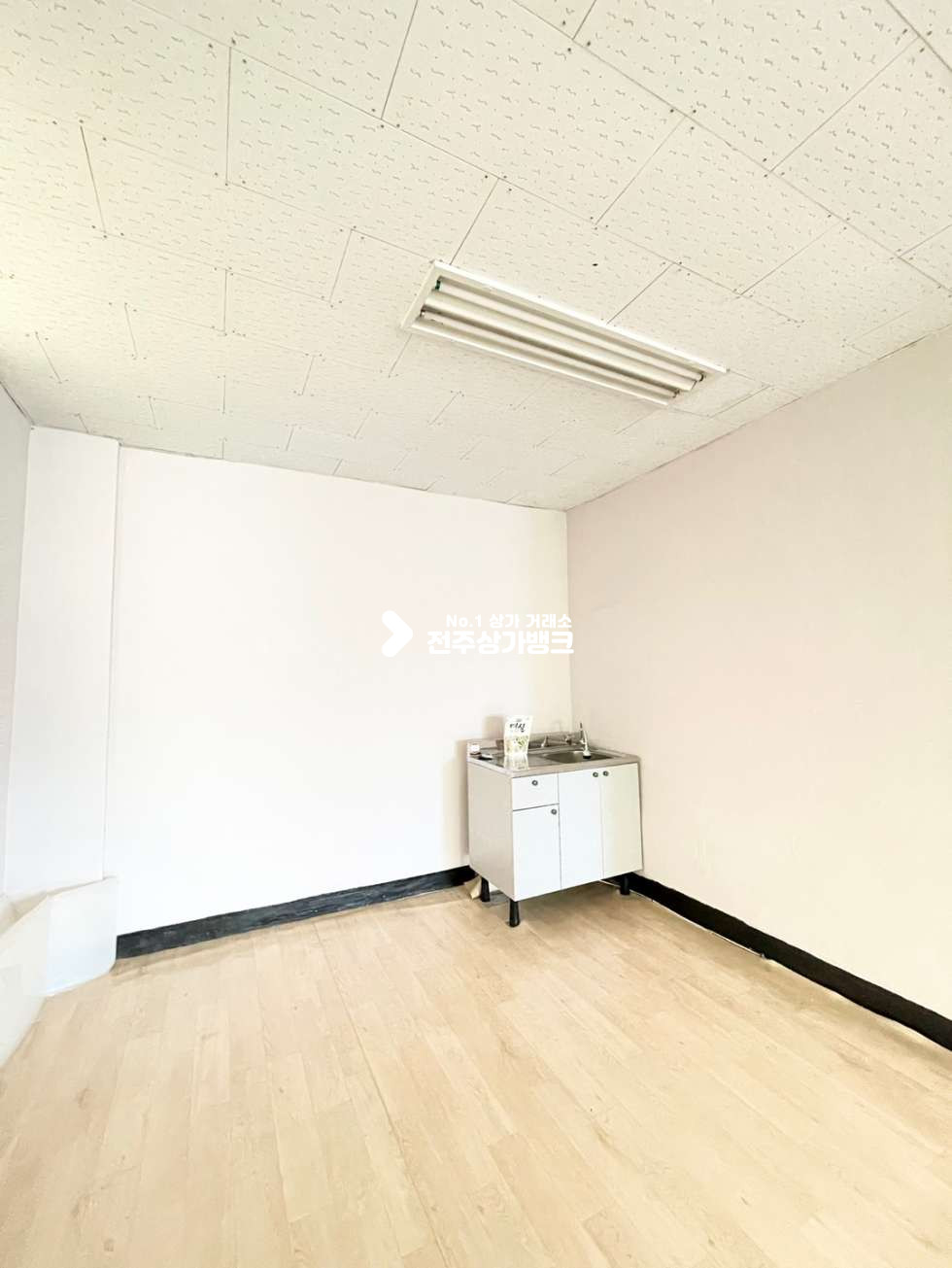 전북 전주완산구 중화산동2가 ✅위치좋은✅중화산동 ✧✧대로변3층✧✧사무실,학원✧✧자유업종가능 월세 매물번호 12006 사진 7