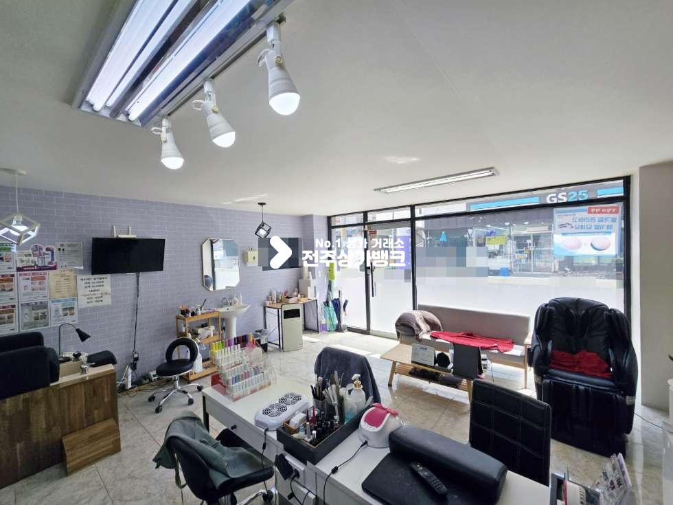 전북 전주완산구 서신동 서신동 무권리금 네일샵 임대 내부룸시설로 타 미용업종가능 ! 즉시입주가능 월세 매물번호 15789 사진 4