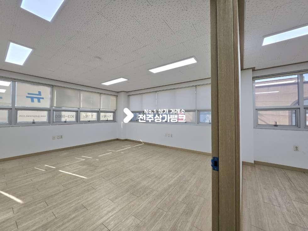 전북 전주덕진구 인후동1가 아중리 대로변 2층//룸6개 분리//분할 가능 월세 매물번호 15795 사진 4