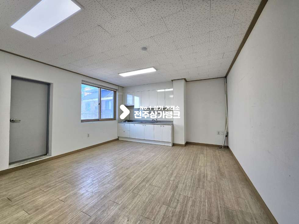 전북 전주덕진구 인후동1가 아중리 대로변 2층//룸6개 분리//분할 가능 월세 매물번호 15795 사진 6