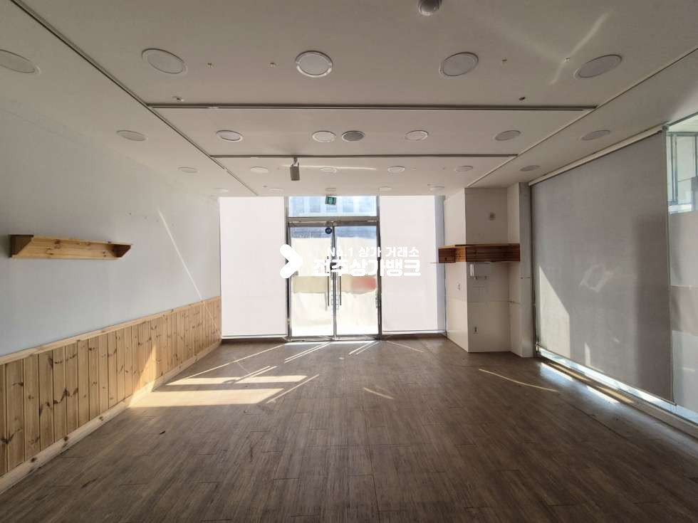 전북 완주군 이서면 갈산리 ○혁신도시 메인 사거리 위치한 1층상가 판매시설 추천!○ 월세 매물번호 15801 사진 5