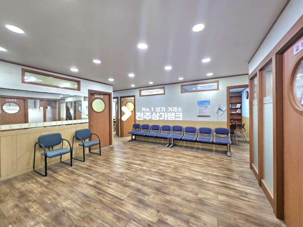 전북 전주완산구 중화산동2가 한들초 무권리 학원//강의실5 교무실2 탕비실 화장실 월세 매물번호 15831 사진 3
