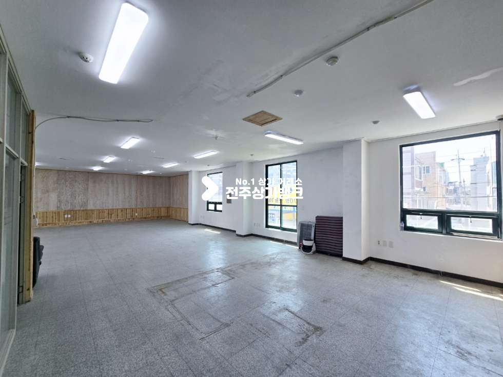 전북 전주완산구 서신동 서신동 저렴한 가격 , 내부룸시설 , 에어컨 설치 완료 즉시입주가능 월세 매물번호 15848 사진 1