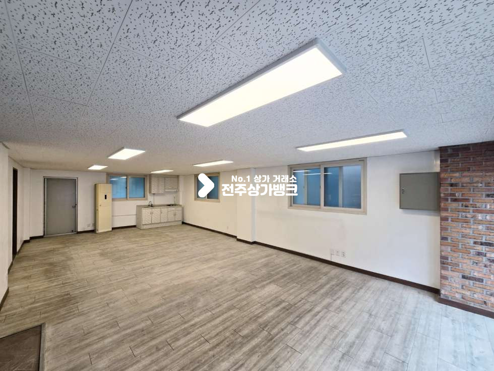 전북 전주완산구 서신동 서신동 20평형 내부 깔끔 빌라상가 미용업종 추천 월세 매물번호 15947 사진 1