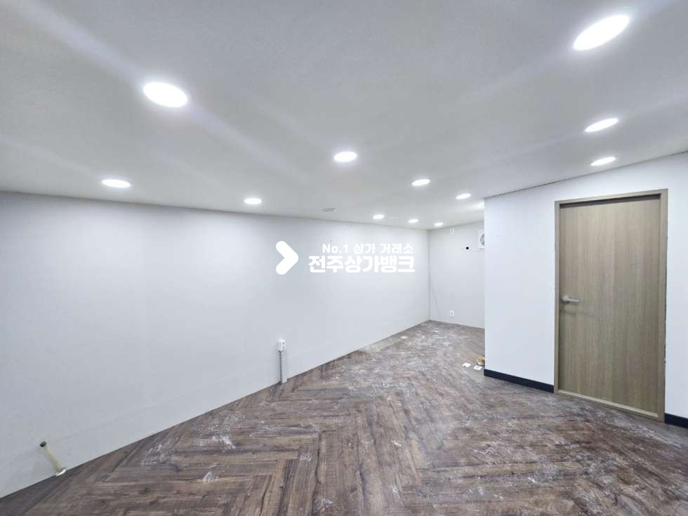 전북 전주완산구 서신동 서신동 25평형 저렴한월세로 즉시 입주가능 내부 룸시설 , 화장실깔끔 월세 매물번호 15946 사진 7