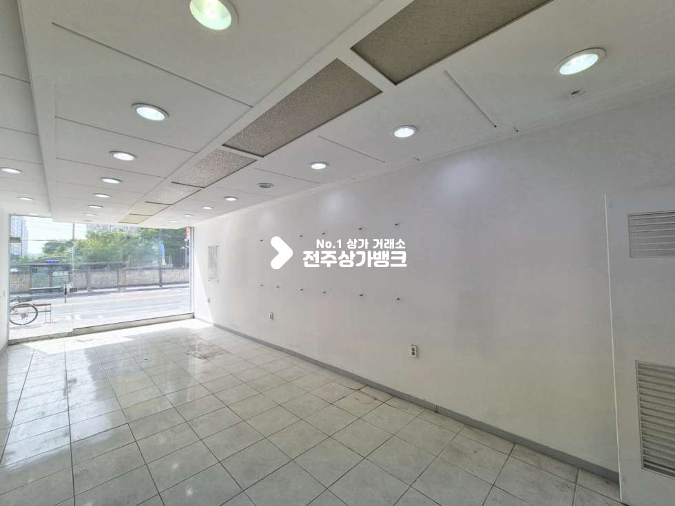 전북 전주완산구 삼천동1가 ○삼천동 흥건1차앞 상가라인 1층상가. 판매시설 추천!○ 월세 매물번호 15951 사진 1