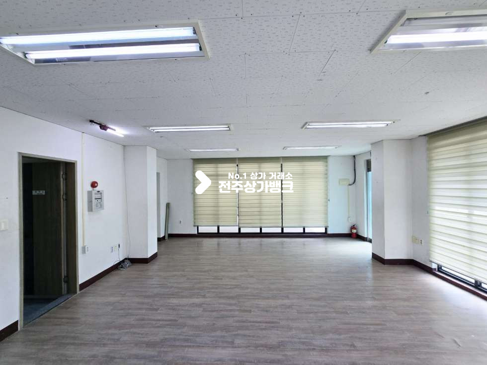 전북 전주완산구 효자동2가 효자동2가 1층 빌라상가 내부 화장실 유 , 미용상가 , 1층 사무실추천 월세 매물번호 15953 사진 5