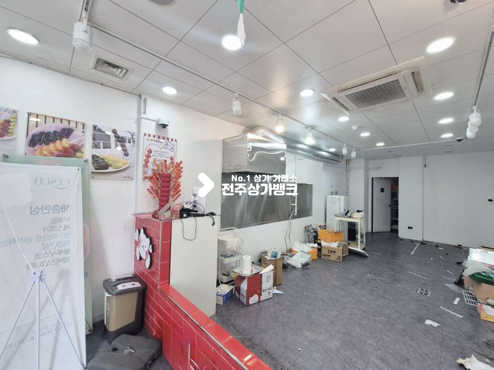 전북 전주완산구 서신동 ○서신동 뚜레쥬르 라인. 유동인구많은 1층상가 . 판매시설 추천!○ 월세 매물번호 15958 사진 4