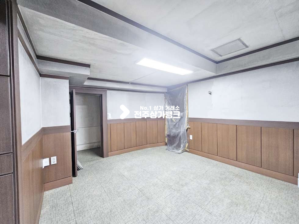 전북 전주완산구 중화산동2가 ●화산초부근●20평●즉시입주가능●룸2개 월세 매물번호 15966 사진 4