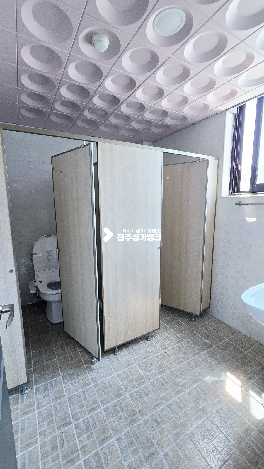 전북 전주완산구 효자동2가 면적 80평 , 실면적 68평 내부 회의실,대표,부대표실등 대형사무실 에어컨옵션 협의입주가능 ! 월세 매물번호 15971 사진 12