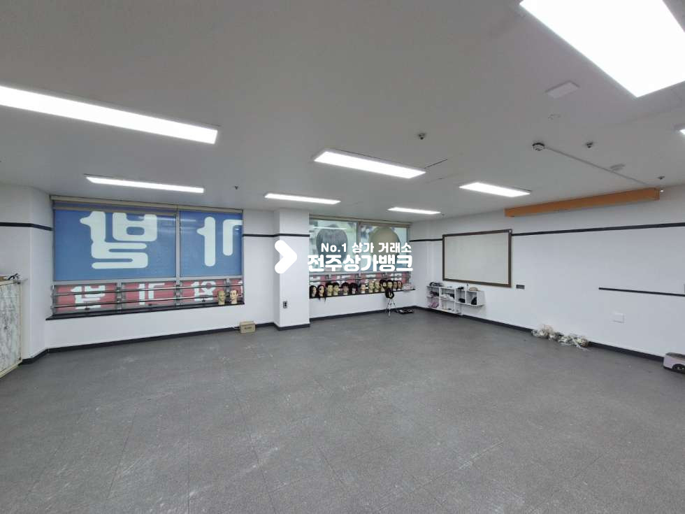 전북 전주덕진구 송천동2가 ○ 송천동 오송중 인근 4층상가. 학원 및 사무실 추천!○ 월세 매물번호 15974 사진 3