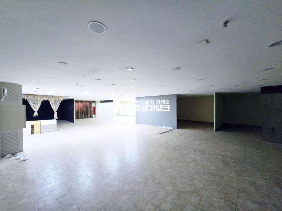 전북 전주완산구 효자동2가 ★효자동 대로변 주차장넓은 대형평수★ 월세 매물번호 15978 사진 4