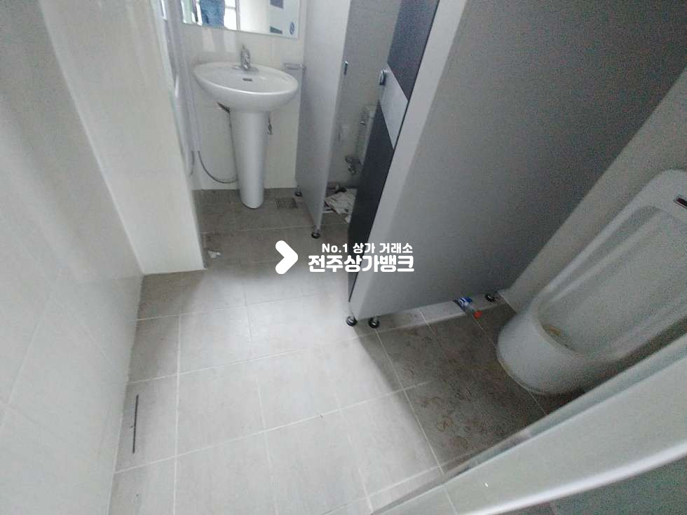 전북 전주완산구 서신동 의원, 사무실 강력추천, 대로변인근(면적분할가능) 월세 매물번호 11261 사진 4