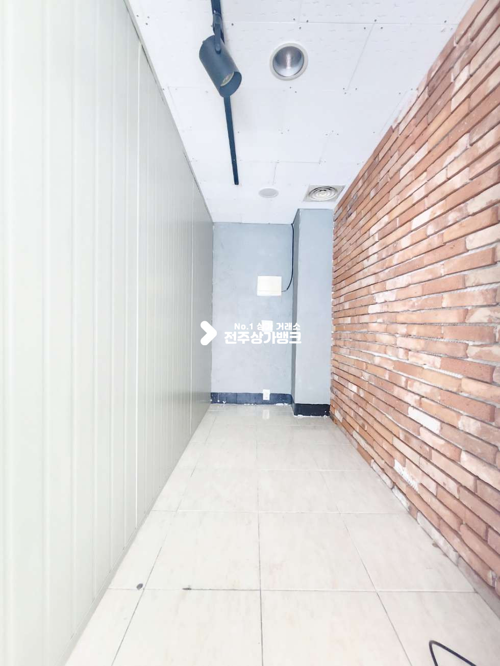 전북 전주완산구 효자동2가 ★효자동2가 1층 소형상가 벽걸이에어컨 설치★ 월세 매물번호 16007 사진 6