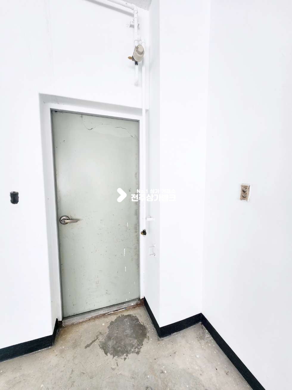 전북 전주완산구 효자동3가 ★효자동 더샾근처 45평 1층 상가★ 월세 매물번호 16010 사진 7