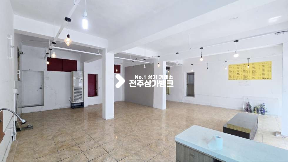 전북 전주덕진구 금암동 금암동 내부 깔끔 하여 즉시 사용 가능 카페 , 미용업종,판매점 강력추천 월세 매물번호 16034 사진 1