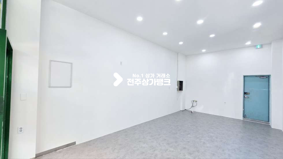 전북 전주완산구 효자동2가 효자동2가 유동인구밀집지역 1층 상가 내부 인테리어깔끔 즉시사용가능 ! 월세 매물번호 16043 사진 4