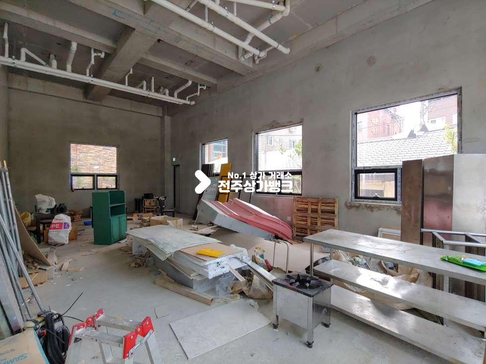 전북 전주덕진구 금암동 전북대 신정문사거리 대로변위치, 카페 강력추천!! 월세 매물번호 10541 사진 2