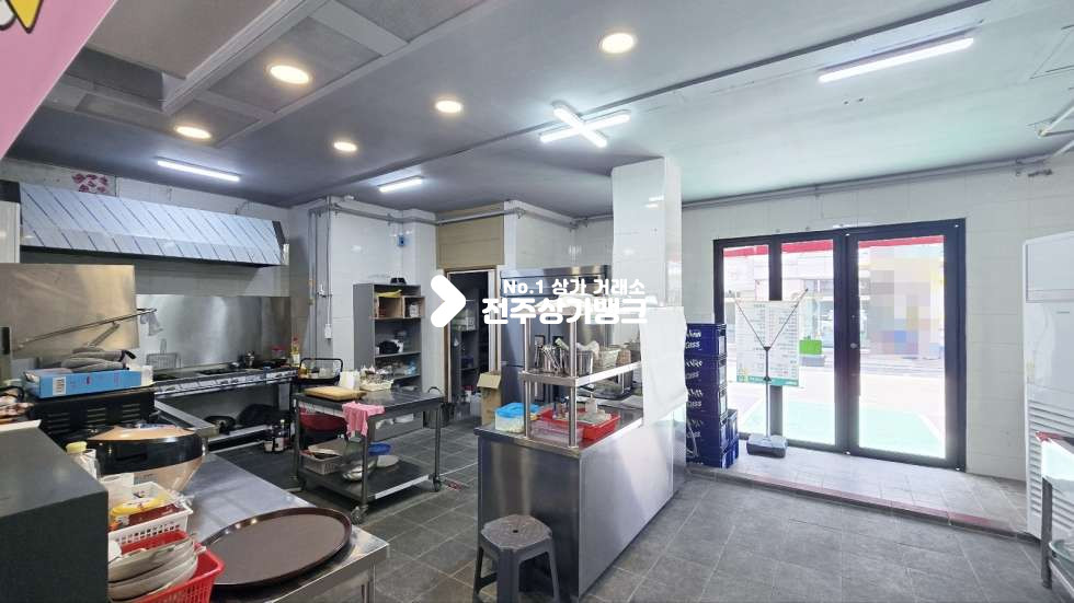 전북 전주완산구 서신동 서신동 먹자골목 유동인구많은 상권 1층 45평형 상가임대 권리금 협의가능 월세 매물번호 16073 사진 7