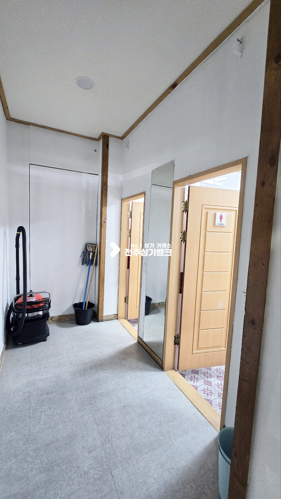 전북 전주완산구 서신동 서신동 먹자골목 유동인구많은 상권 1층 45평형 상가임대 권리금 협의가능 월세 매물번호 16073 사진 14