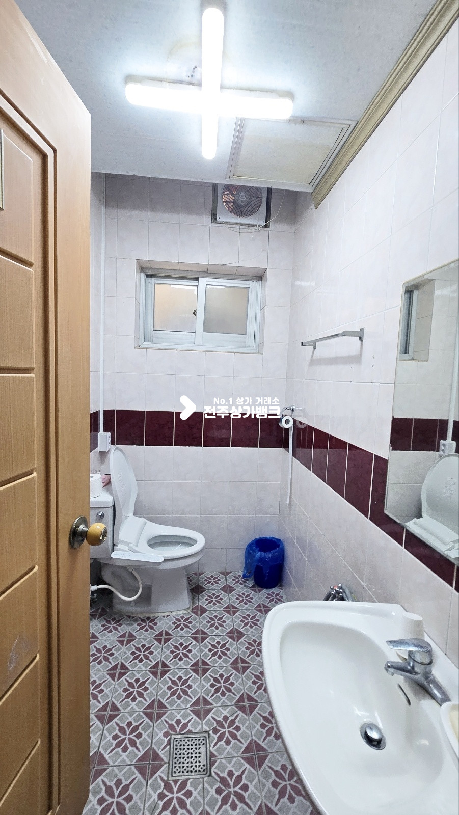 전북 전주완산구 서신동 서신동 먹자골목 유동인구많은 상권 1층 45평형 상가임대 권리금 협의가능 월세 매물번호 16073 사진 15