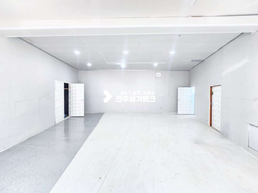 전북 전주완산구 서노송동 ★서노송동 1층 창고있는 30평상가★ 월세 매물번호 16082 사진 3