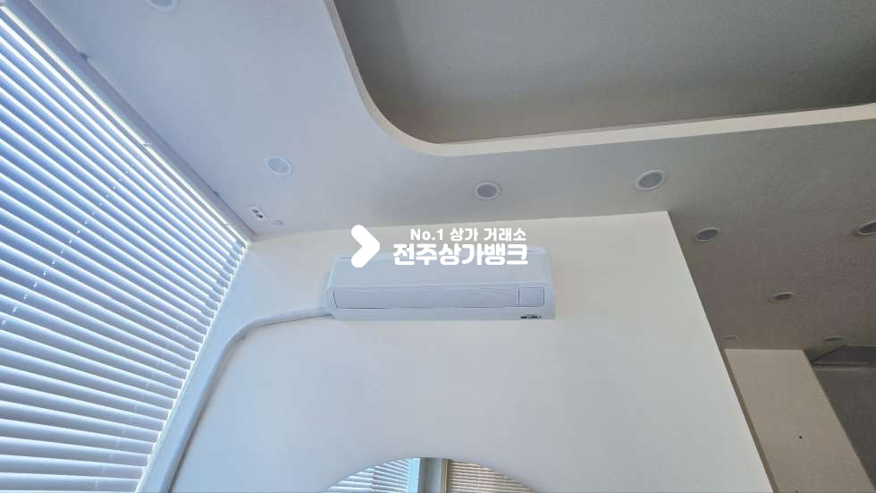 전북 전주완산구 효자동3가 효자동3가 다이소 부근 내부 인테리어 깔끔 전용20평 내부룸,에어컨 2대설치 즉시입주가능 ! 월세 매물번호 16103 사진 8