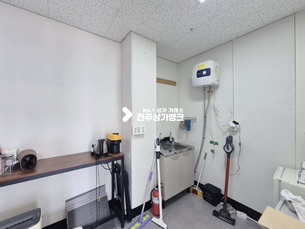 전북 전주완산구 효자동2가 ○효자동 완주로컬푸드 인근 1층 깔끔한 인테리어 상가. 판매시설 추천○ 월세 매물번호 16113 사진 6