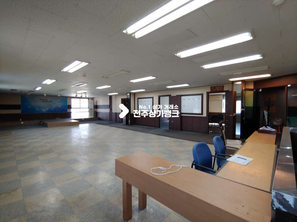 전북 전주덕진구 우아동3가 대자인병원부근 대로변위치, 사무실, 교회 강력추천!! 월세 매물번호 10699 사진 2