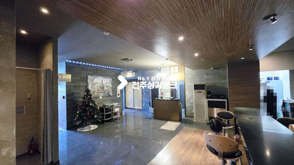 전북 전주완산구 효자동3가 효자동 신시가지 먹자골목 무권리금 빠 양도양수 룸 5개 시설좋음! 월세 매물번호 16124 사진 2