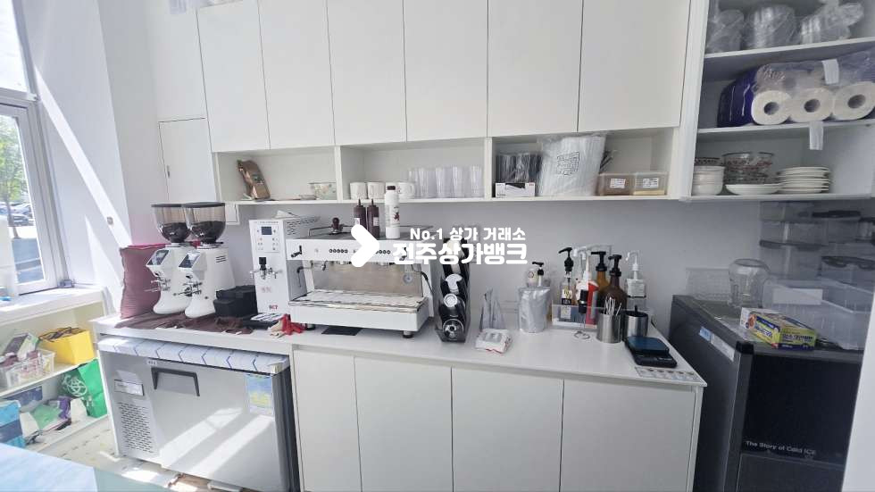 전북 전주완산구 효자동2가 신시가지 은행거리 유동인구 많은 상가 권리금협의가능 월세 매물번호 16143 사진 6