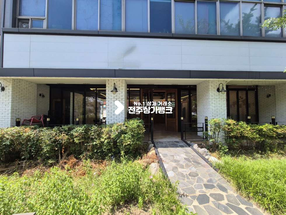전북 전주완산구 삼천동1가 ○삼천동 카페 기본인테리어. 카페추천!○ 월세 매물번호 16133 사진 7