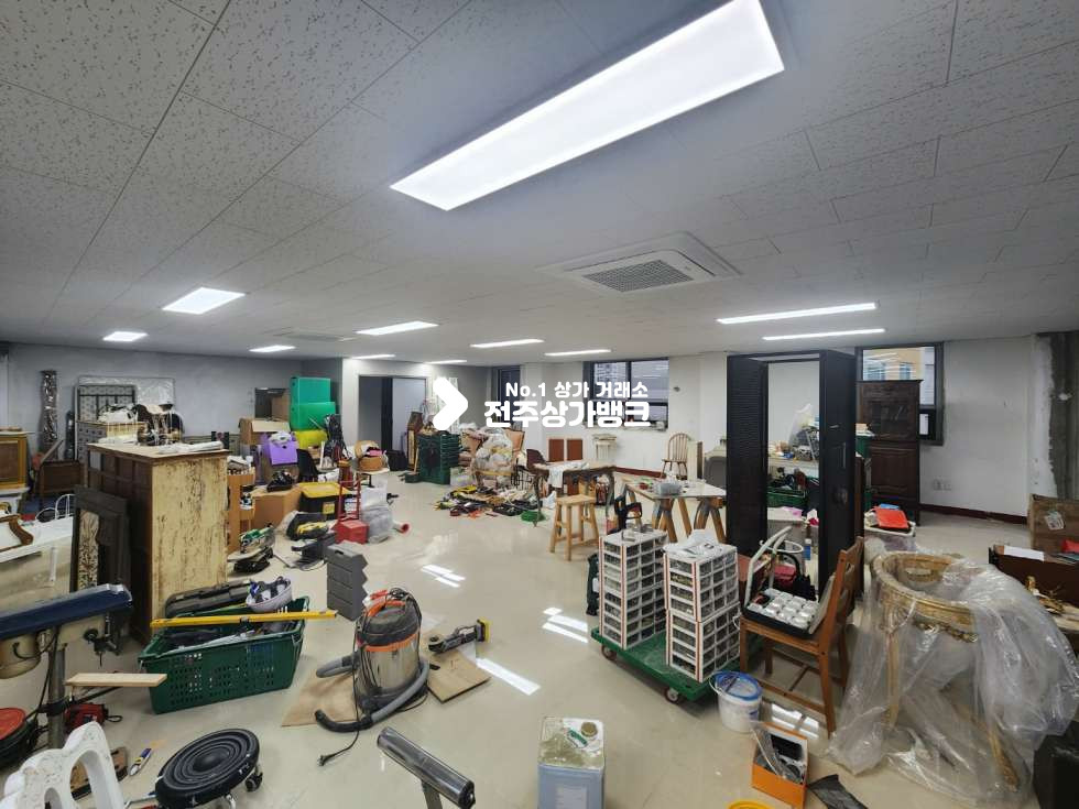 전북 전주완산구 서신동 백제로 대로변 4층 광고효과 좋은 상가 , 스튜디오 , 필라테스등으로 강력추천 월세 매물번호 15255 사진 1