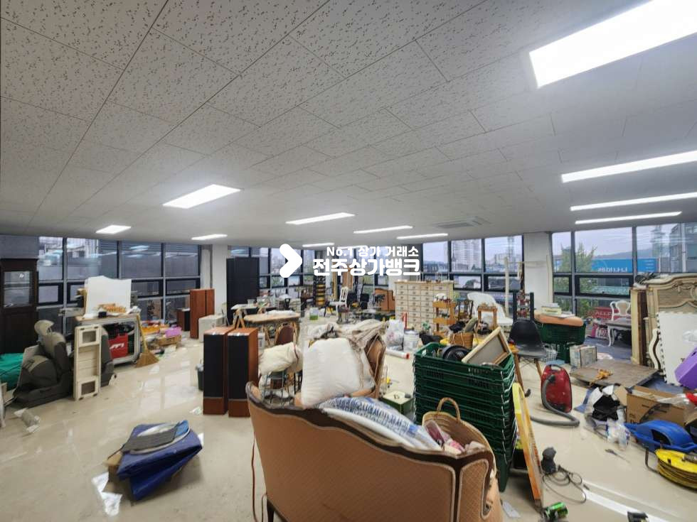 전북 전주완산구 서신동 백제로 대로변 4층 광고효과 좋은 상가 , 스튜디오 , 필라테스등으로 강력추천 월세 매물번호 15255 사진 3