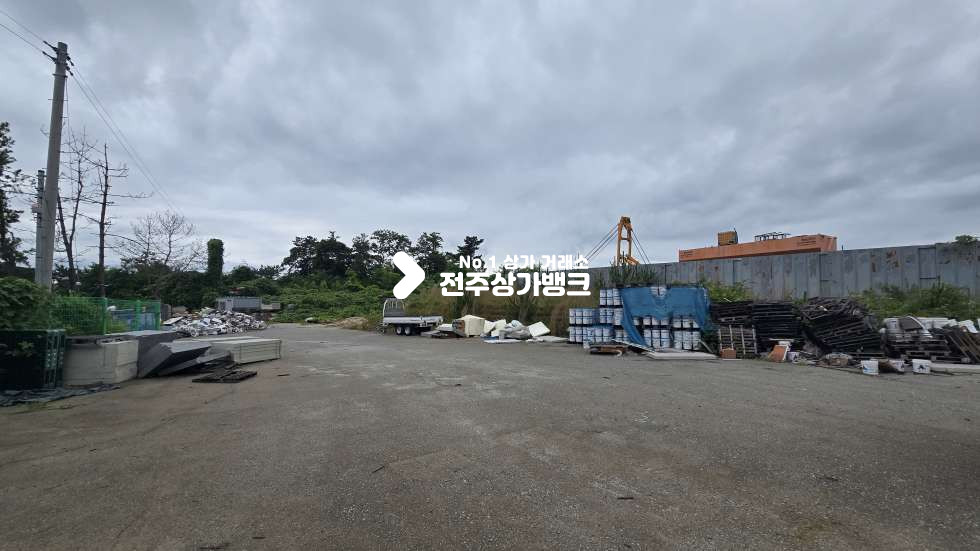 전북 전주완산구 상림동 상림동 서전주 ic 대로끼고있는 야적장 , 차고지 임대 가격 조율 가능 월세 매물번호 16188 사진 4