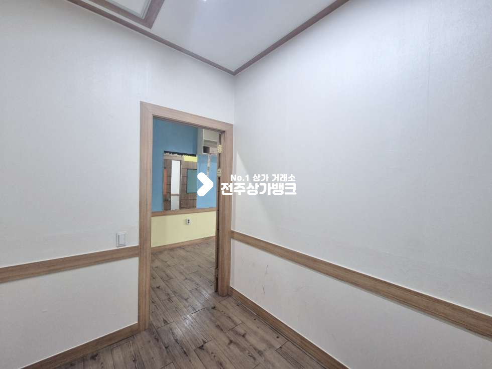 전북 전주완산구 서신동 ○서신동 본병원 큰도로변 3층상가. 사무실 및 연습실 추천○ 월세 매물번호 15472 사진 3