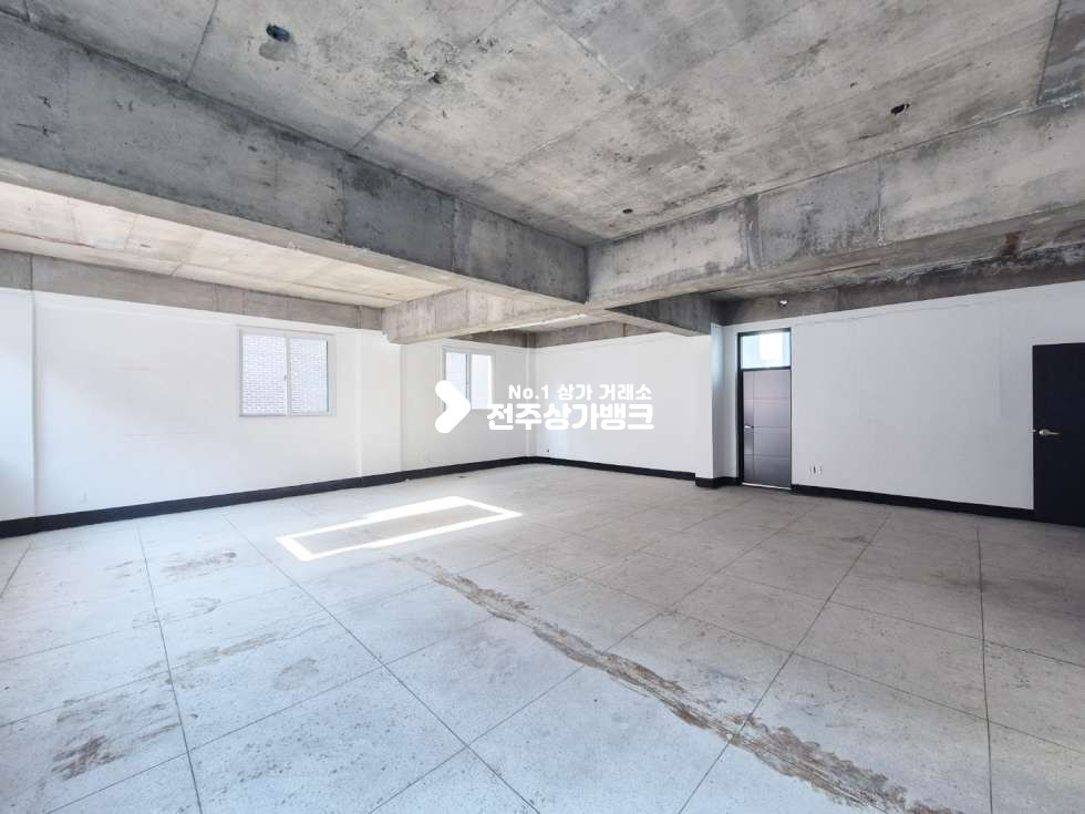 전북 전주덕진구 덕진동1가 북대 2층 36평 상가. 사진관.개인사무실 추천 월세 매물번호 15397 사진 3