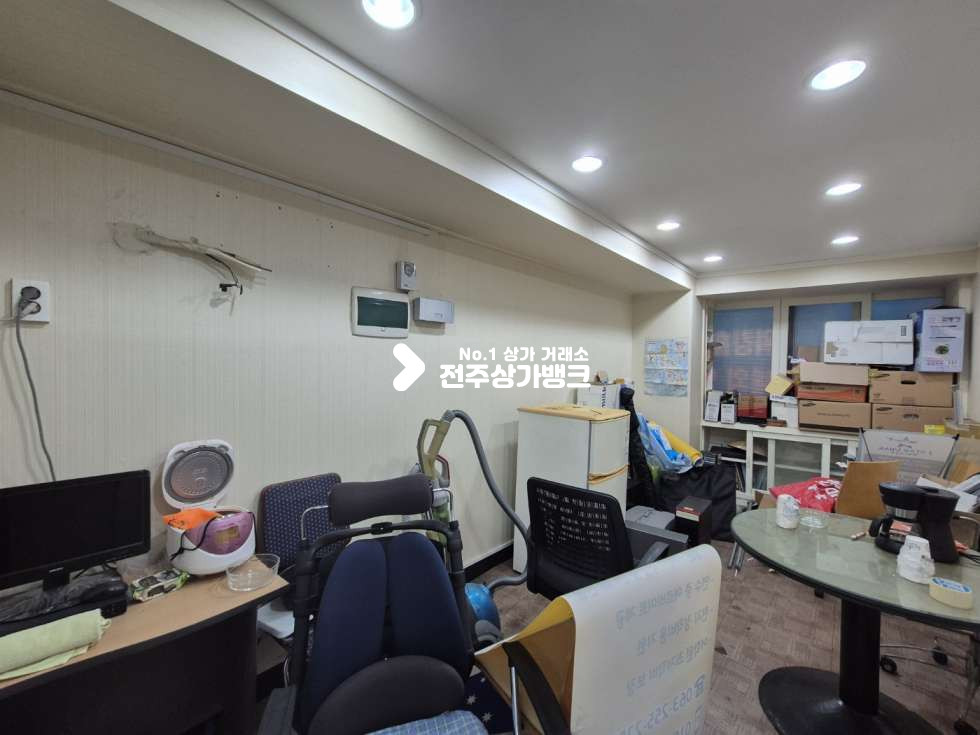 전북 전주덕진구 덕진동1가 ○전북대 지하보도 인근 3층상가. 학원 및 사무실 추천○ 월세 매물번호 16206 사진 7