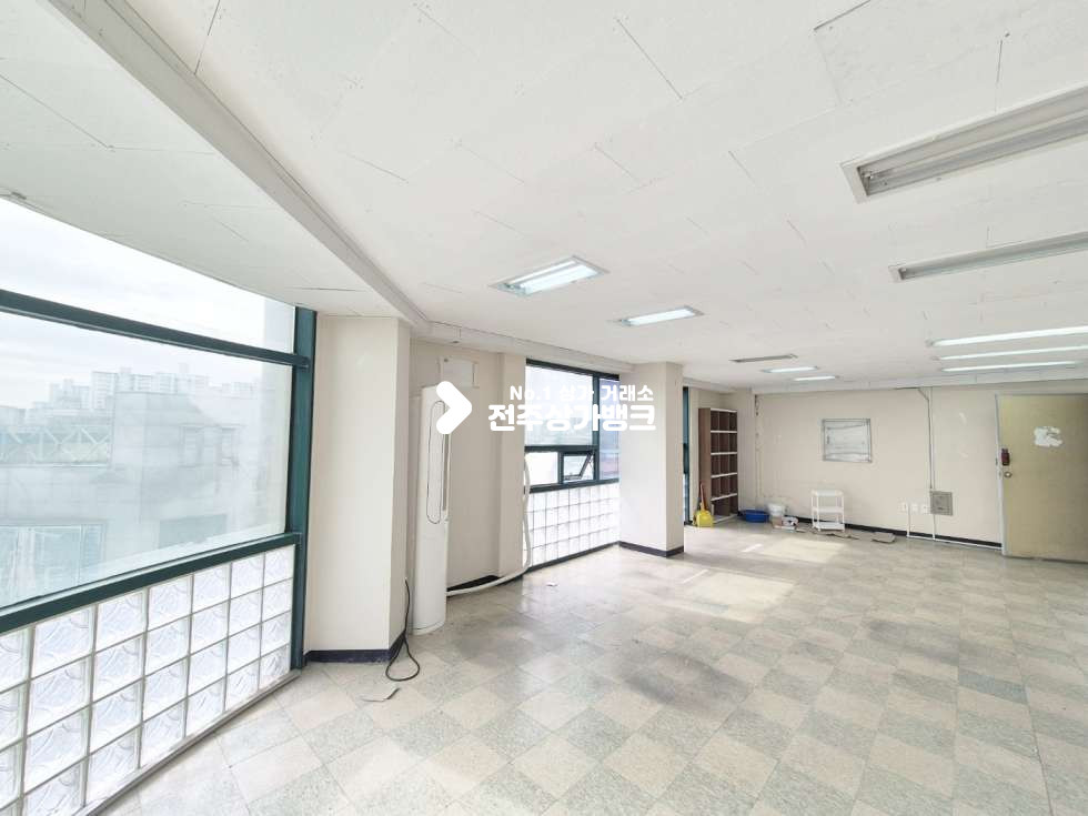 전북 전주완산구 서신동 ○서신동 6층 작은평수 상가 조용한 사무실 적합. 개인사무실 추천○ 월세 매물번호 15248 사진 4