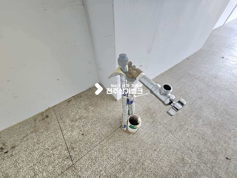 전북 전주완산구 효자동3가 서곡 지구 //저렴하고 아담한 직사각형 상가 월세 매물번호 16256 사진 8