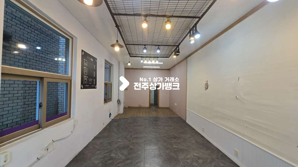 전북 전주완산구 효자동3가 효자동3가 내부깔끔 홍산초 부근 15평형 미용,소매점 강력추천 월세 매물번호 16258 사진 2