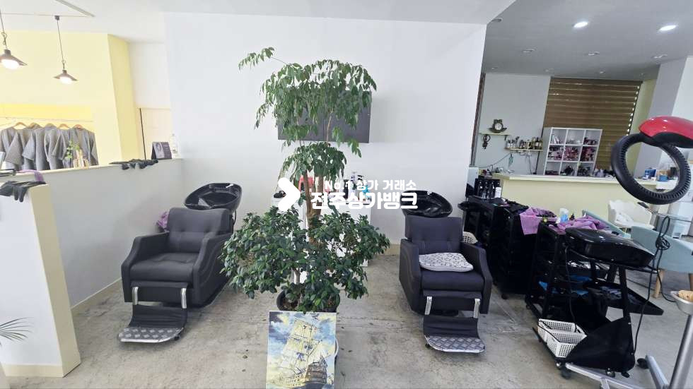 전북 전주완산구 효자동3가 효자동3가 45평형 1층 미용상가 내부 휴계공간까지 설치됨 즉시입주가능 월세 매물번호 16261 사진 4