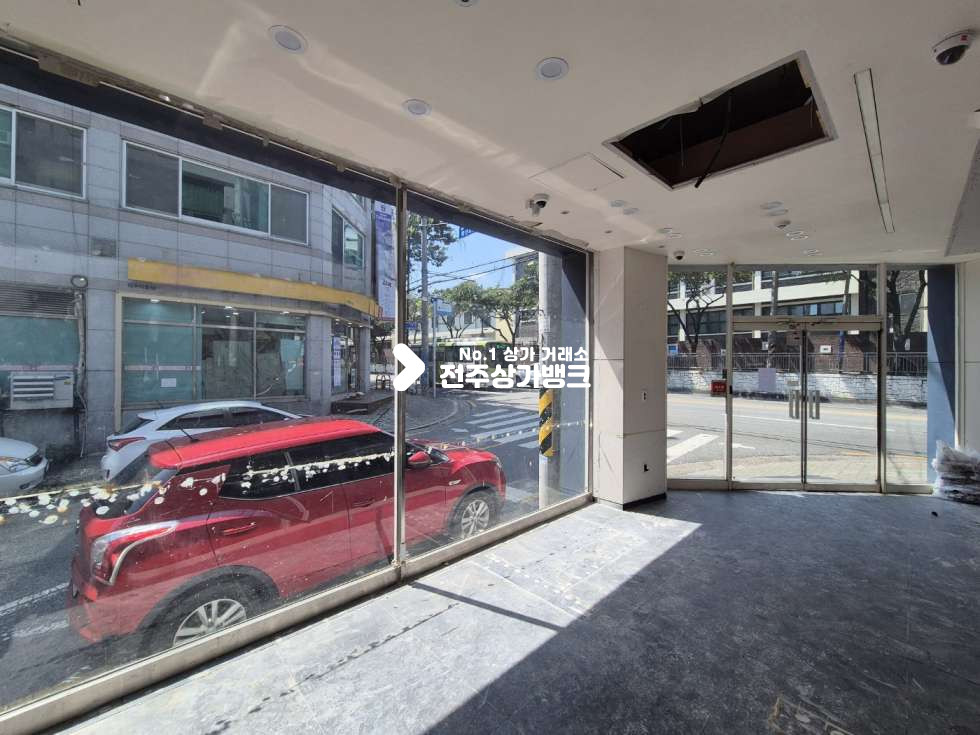 전북 전주덕진구 우아동2가 ○아중리 유동인구많은거리 코너자리 상가 판매시설추천○ 월세 매물번호 16280 사진 1