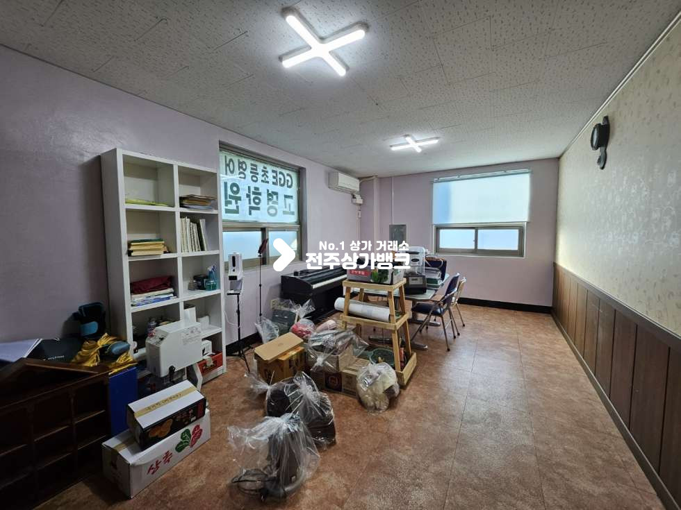 전북 전주완산구 삼천동1가 삼천동 3층 상가// 학원 사무실 추천합니다. 월세 매물번호 13533 사진 6