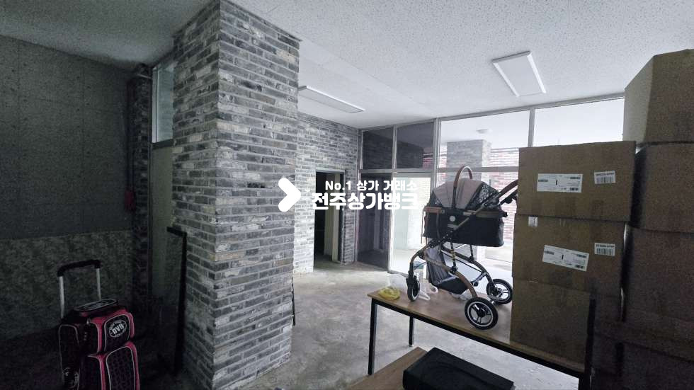 전북 전주완산구 효자동3가 효자동3가 1층 상가 임대 , 문2개설치로 내부 창고로사용도 가능 즉시입주가능 월세 매물번호 16300 사진 3