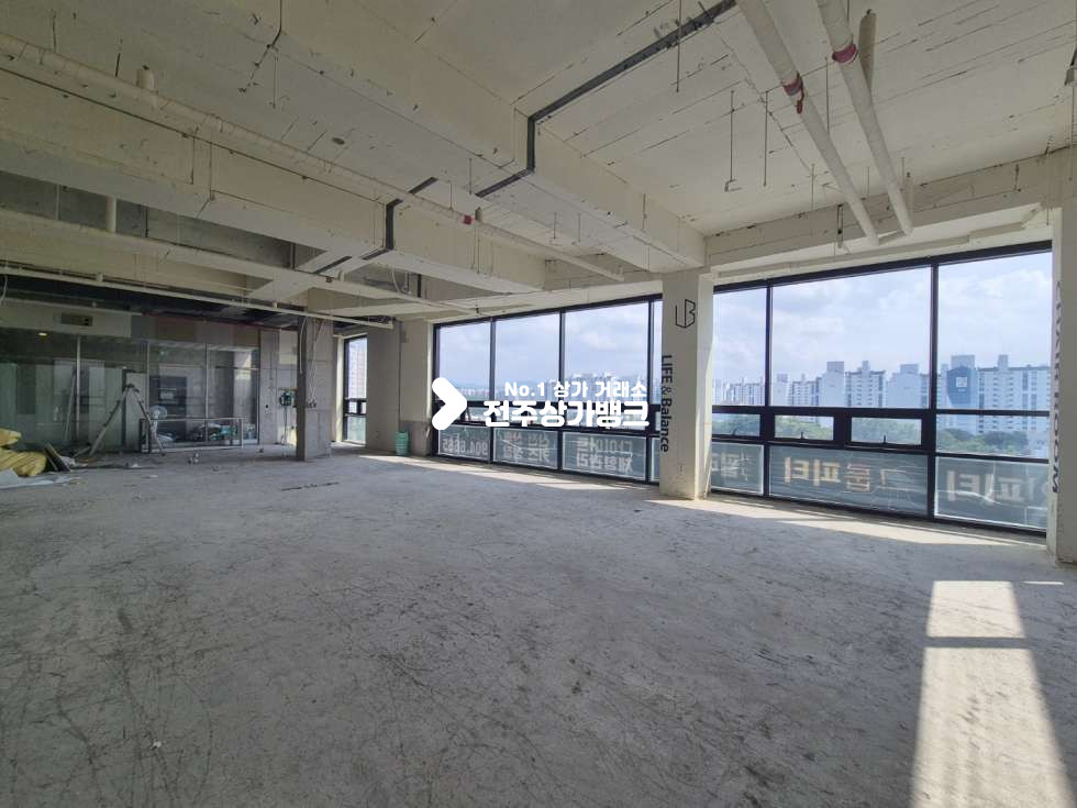 전북 전주덕진구 송천동2가 ○송천동 에코시티 전망좋은 상가. 필라테스 추천○ 월세 매물번호 16308 사진 1