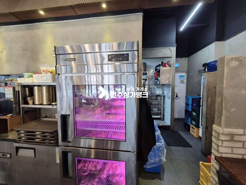 전북 전주완산구 효자동3가 ○신시가지 메인거리 초입. 무조건 눈에 띄는 광고효과 좋은 위치 . 고기집 양도양수○ 월세 매물번호 16152 사진 6